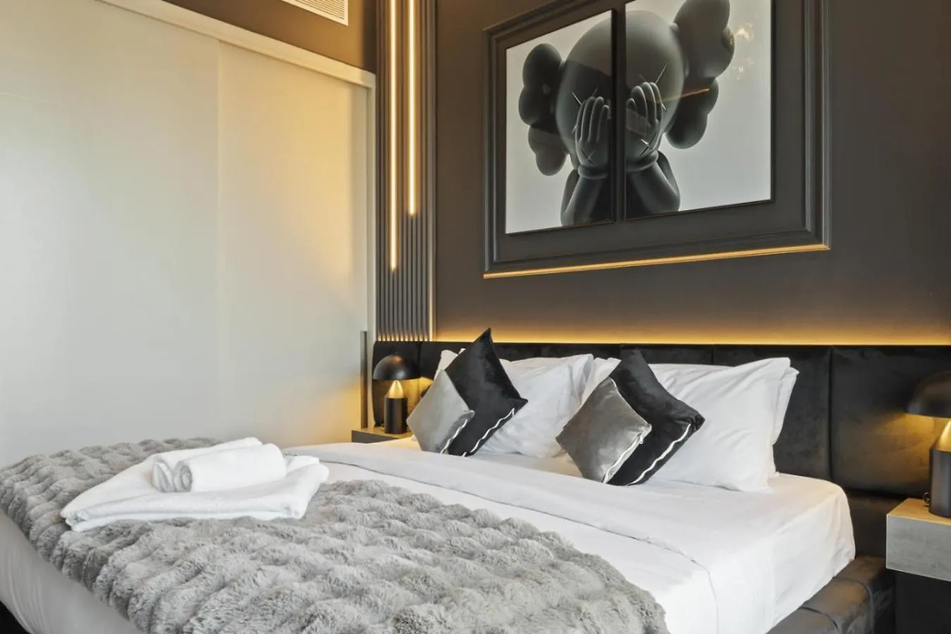 Apartment Luxury 1-Bedroom, High-Floor, Skyline Views Dubai