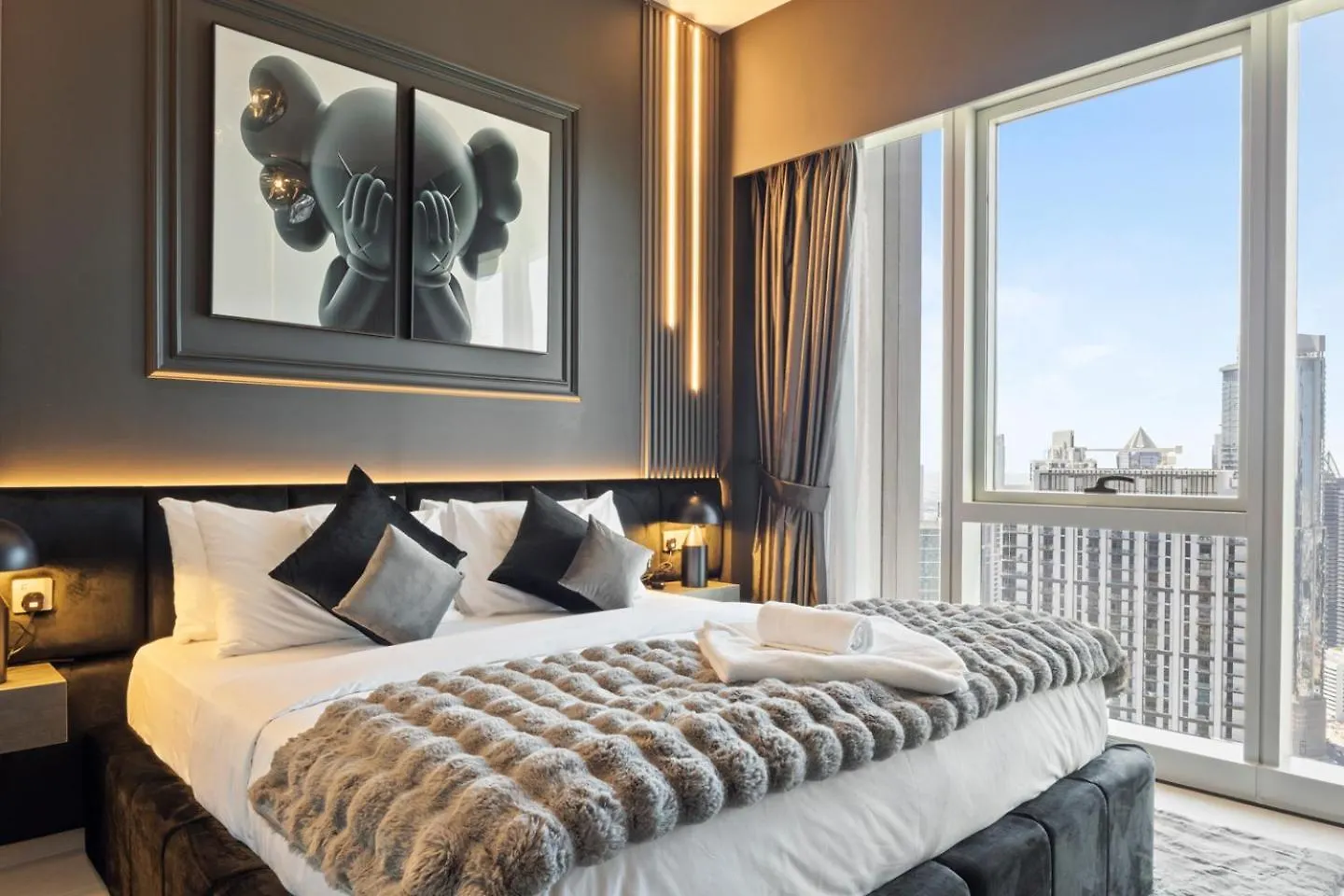 Apartment Luxury 1-Bedroom, High-Floor, Skyline Views Dubai
