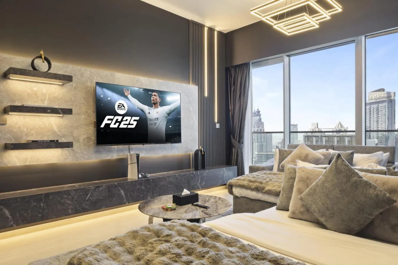 Luxury 1-Bedroom, High-Floor, Skyline Views Dubai Apartment