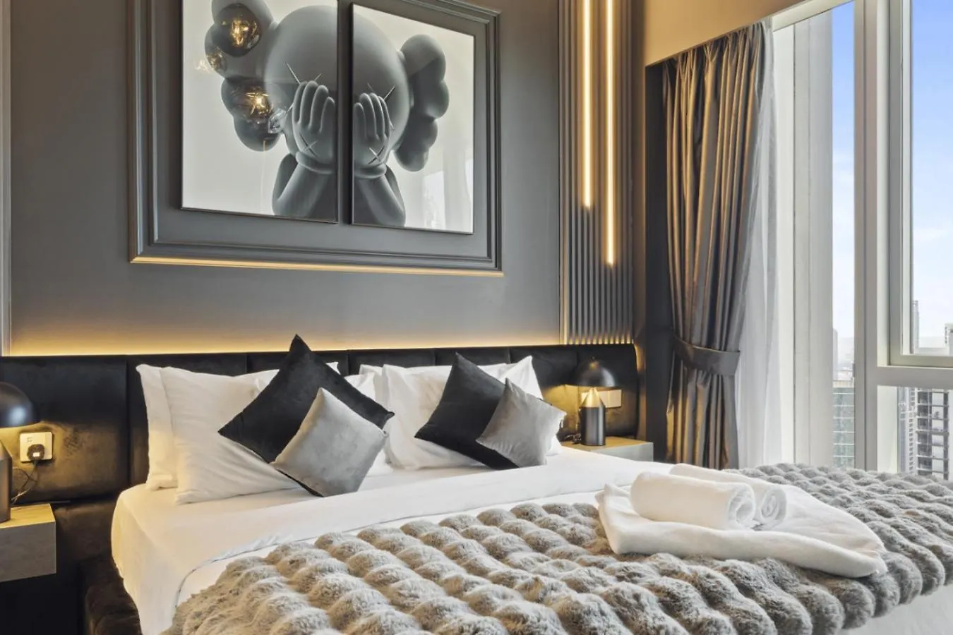 Lägenhet Luxury 1-Bedroom, High-Floor, Skyline Views Dubai